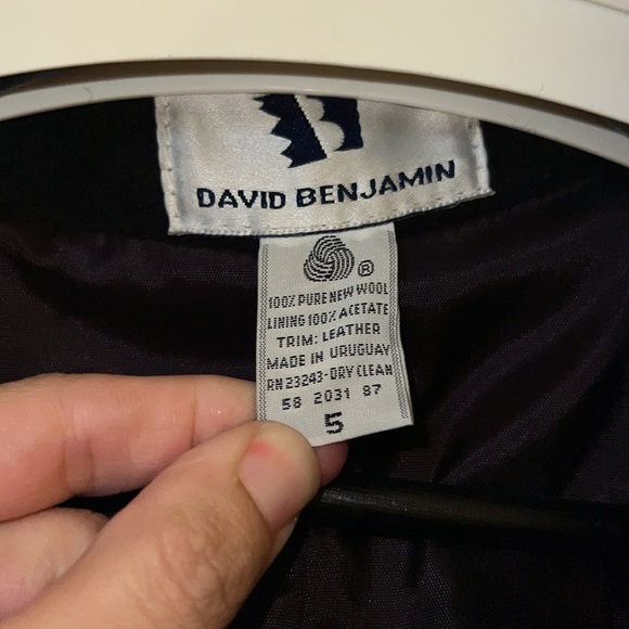 Gorgeous Vintage David Benjamin Wool coat with real leather collar trim EUC! - Picture 4 of 13